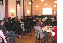 Blick ins Publikum beim World Café am 6.12.2006